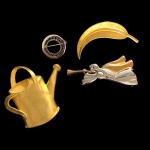 Lot of 4 vintage brooches